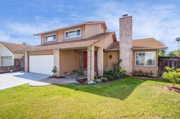 Quiet Home in a Cul-de-Sac. Perfect for families.