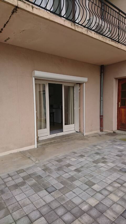 studio on the ground floor of a villa in a quiet area