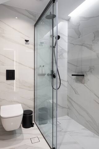 2-Bedroom Maisonette by LUX&EASY Residences gallery image 2