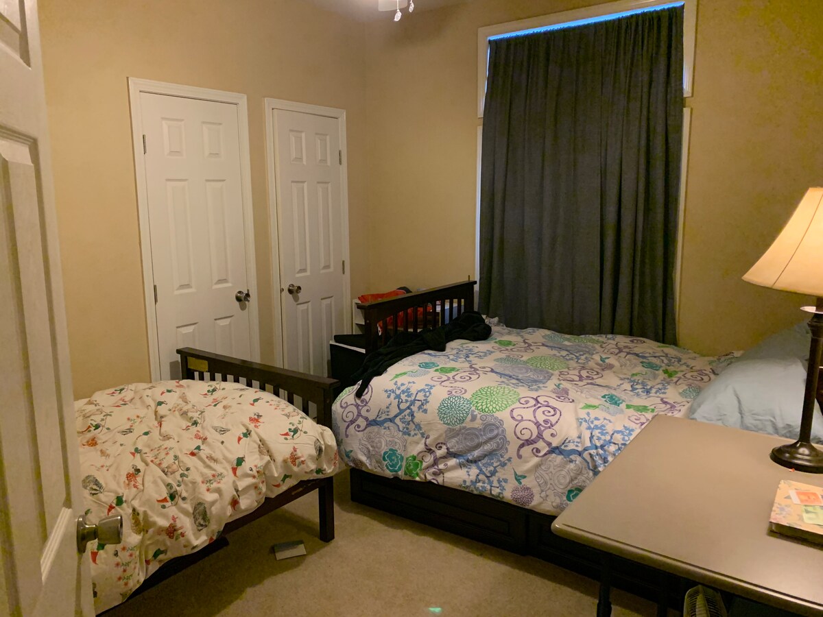 ห้องเด็ก - เตียงคู่และเตียงคู่