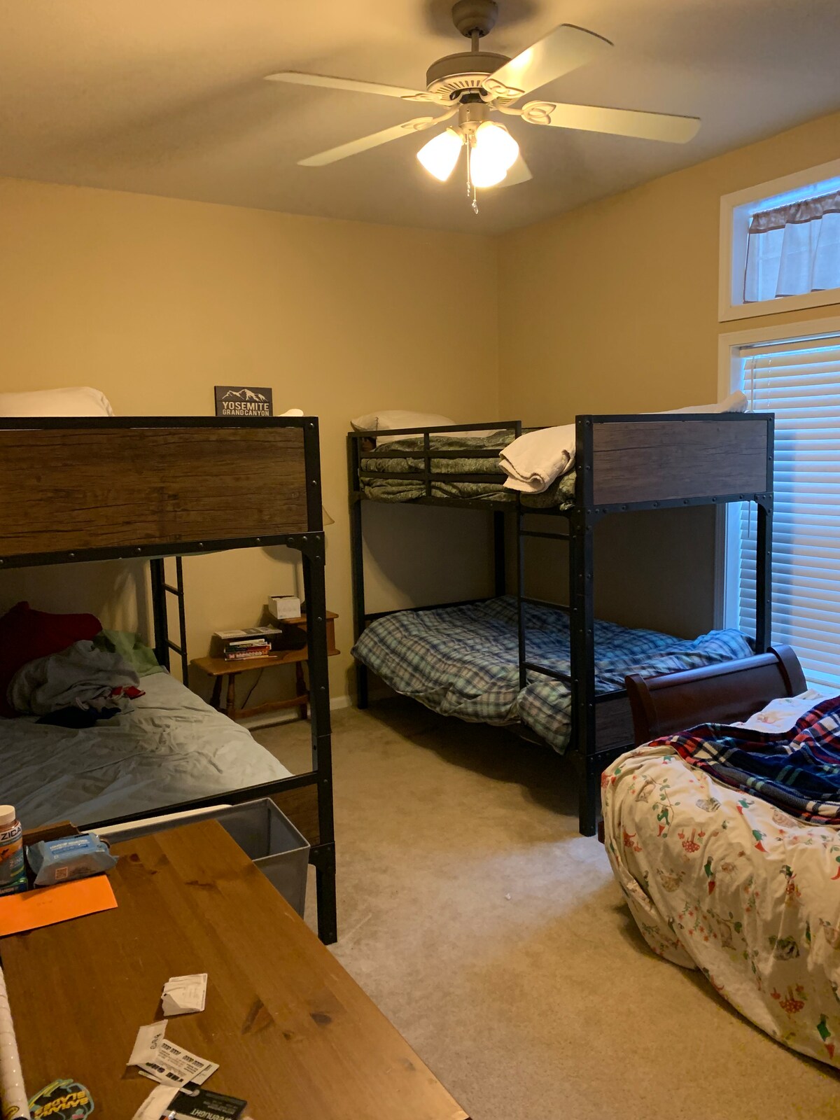 ห้องนอนพร้อมฟูกนอนได้ 5 คน