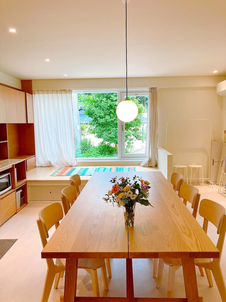 Peaceful seaside village, 10 seconds to quiet beach, rooftop sunbed, no extra charge for additional…
