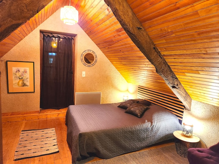 ห้องนอน 2 - จากห้องนอนแรก มีห้องน้ำในตัว