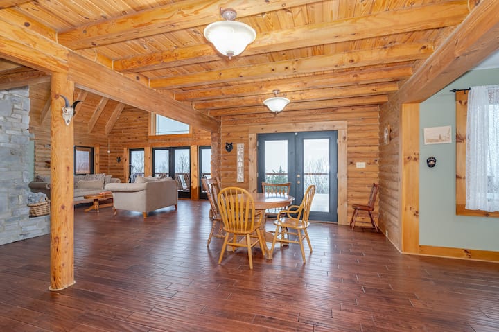 Hibearnation Cabin Hot Tub Dog Friendly 5555 Sqft - Harpers Ferry, WV