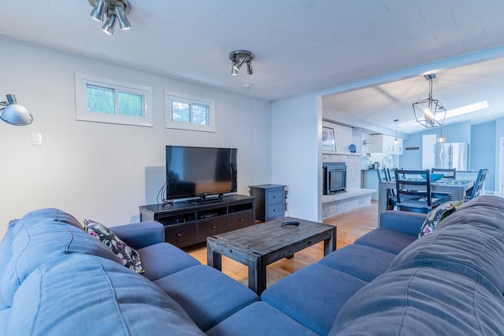 Waterfront Cottage On Sturgeon Lake - Kawartha Lakes