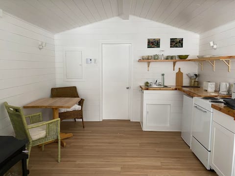 Small chalet facing Tavibois Falls