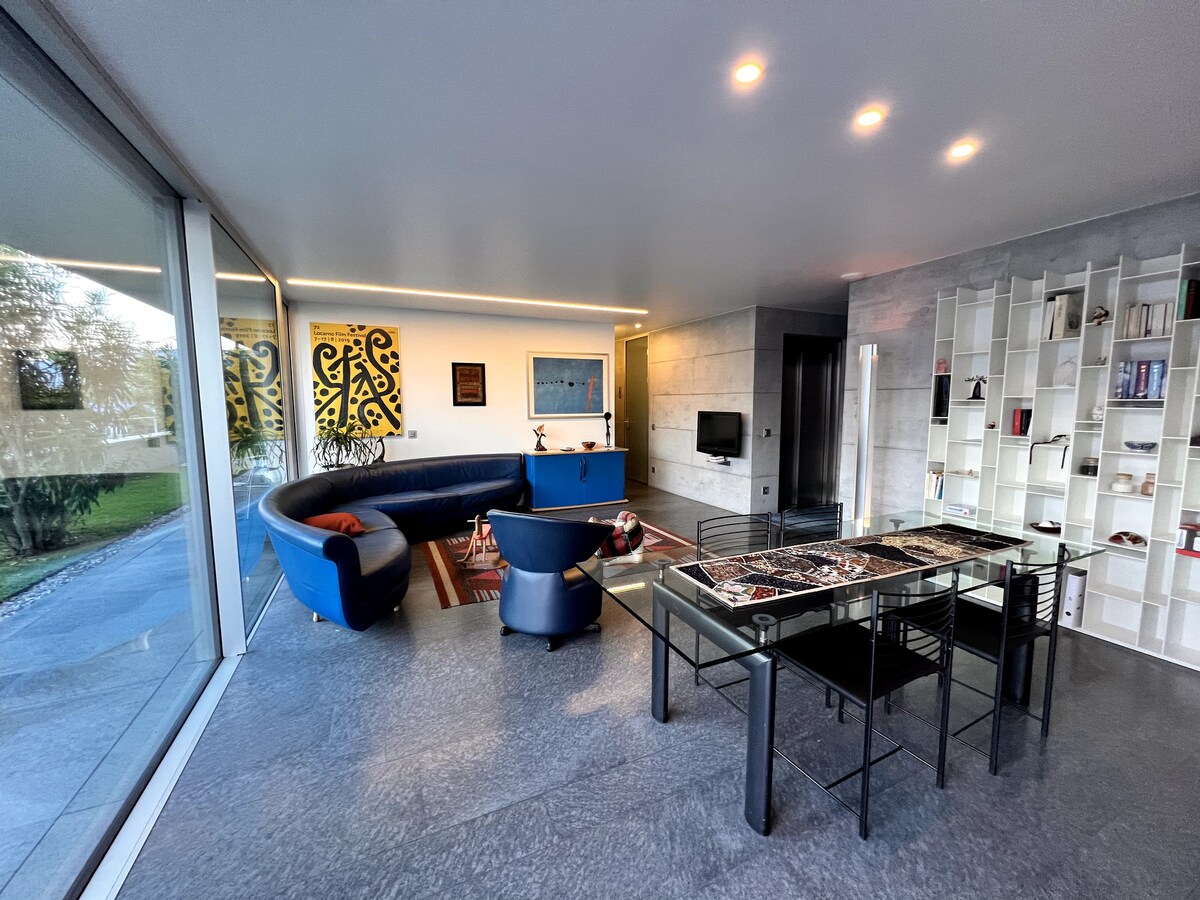 Popular Airbnb listing: Modern apartment with a large panoramic garden in Brissago