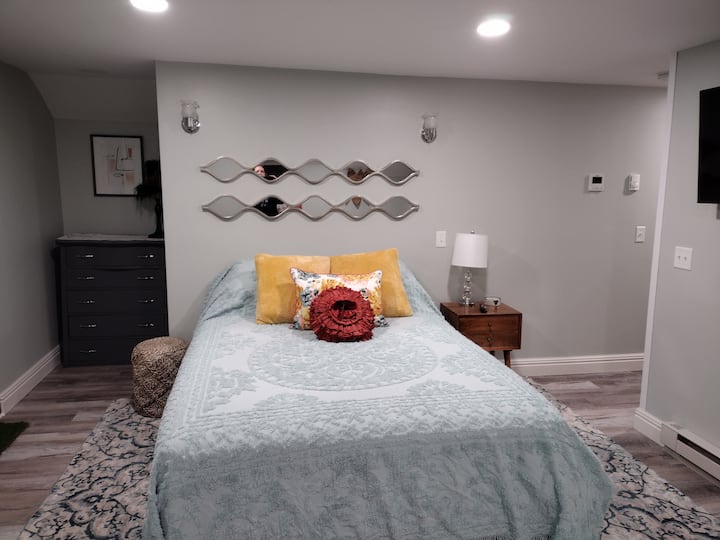 Kendall Suite, lovely loft with a great deck Lofts for Rent in