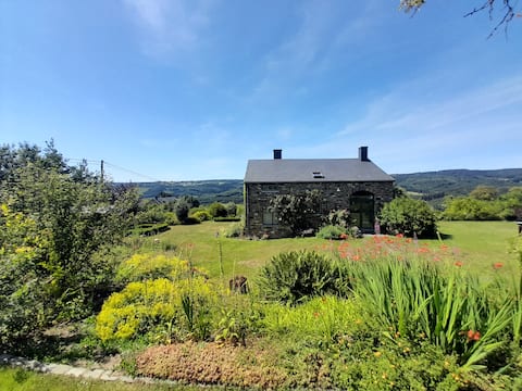 Top Airbnb: House at the end of the village with a magnificent view in Wallonie