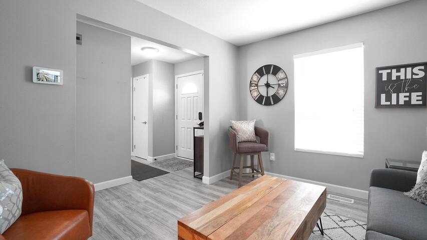 Peace Place! Updated 3bdrm home, finished basement gallery image 4