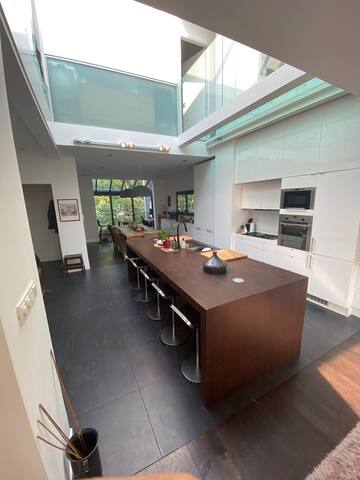 Exceptional 3-bedroom Loft | >1wk equals discount gallery image 4