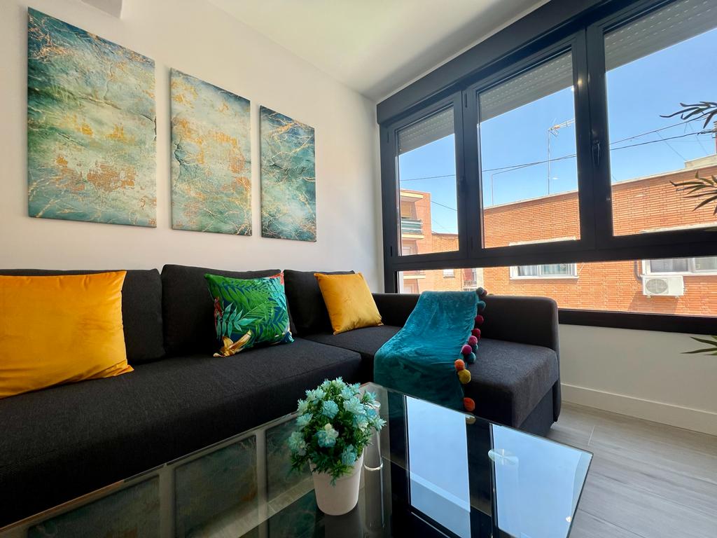 Top performing Airbnb: MADRID BLUE EXPERIENCE II in Carabanchel