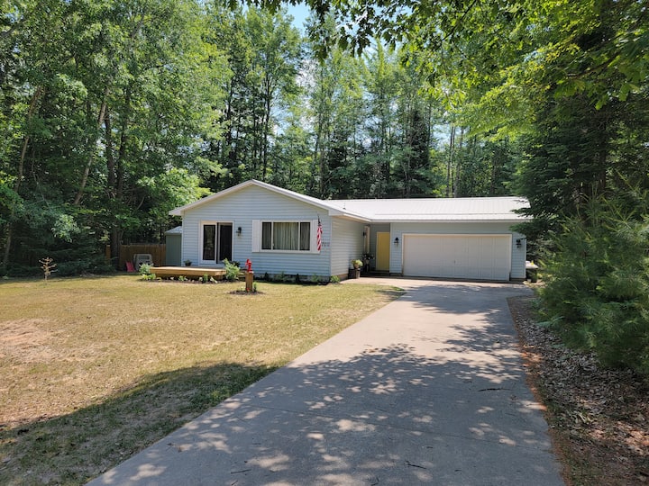 Houghton Lake Cabin Rentals Resort and Cottage Rentals Airbnb