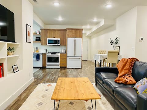 *NEW* Basement Apartment Suite w/ Full Kitchen