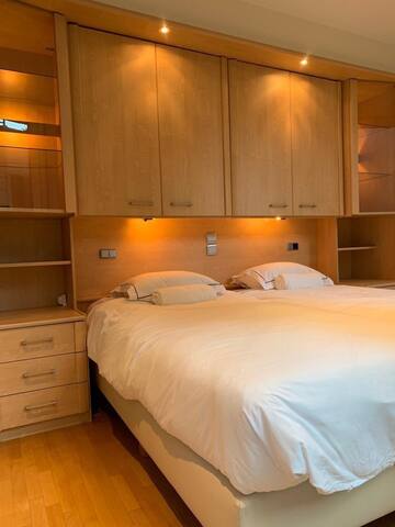 🌼 Lovely two bedroom apartment with free parking gallery image 2