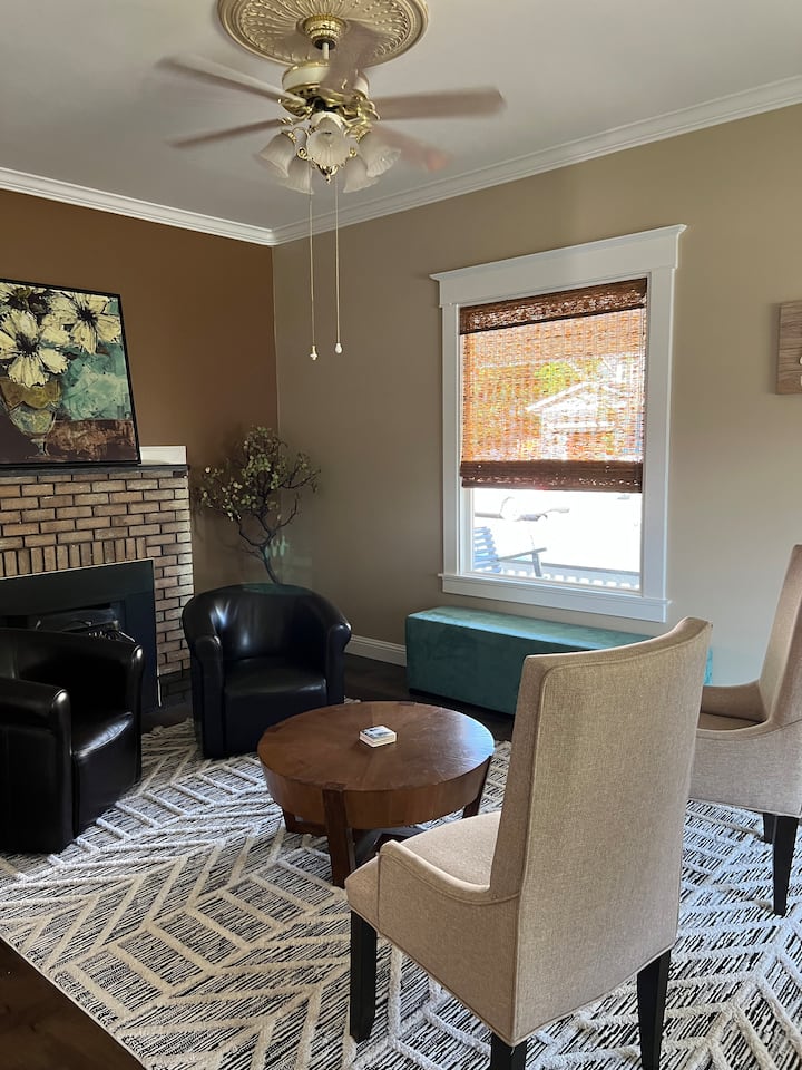 Downtown 2800 Sqft Home 5 Blocks To Main Strip - 科達倫