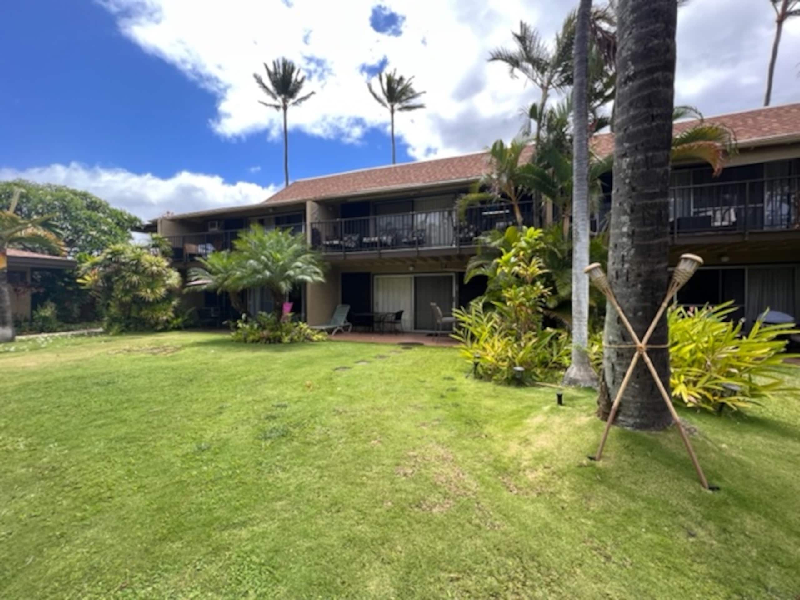 Condo in Lahaina · ★5.0 · 2 bedrooms · 4 beds · 2 baths - Image 4