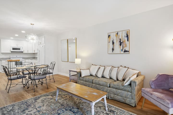 โซฟาดึงออกมาเป็นเตียงขนาดควีนไซส์