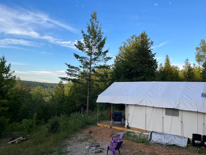 Rustic Glamping With Jordan River Valley Views - East Jordan, MI
