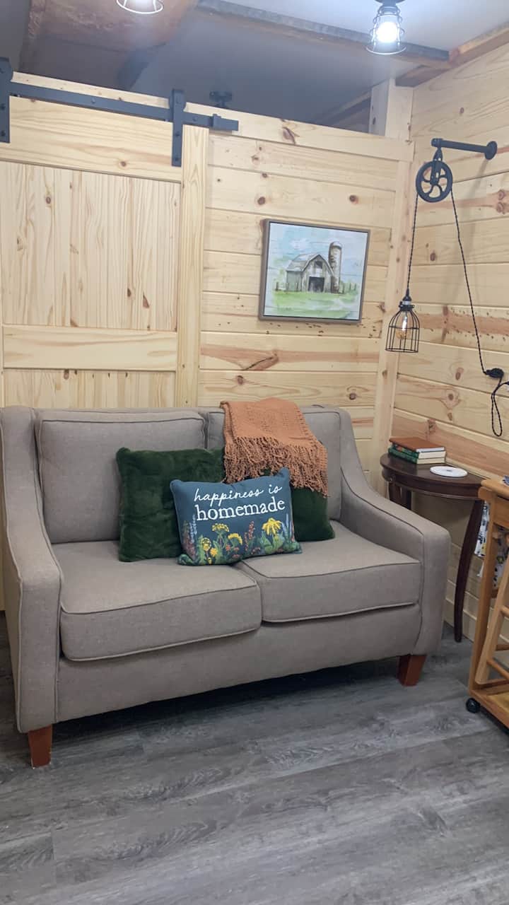 Little House On Fancy Gap, Unique Tiny Home. - Mount Airy, NC