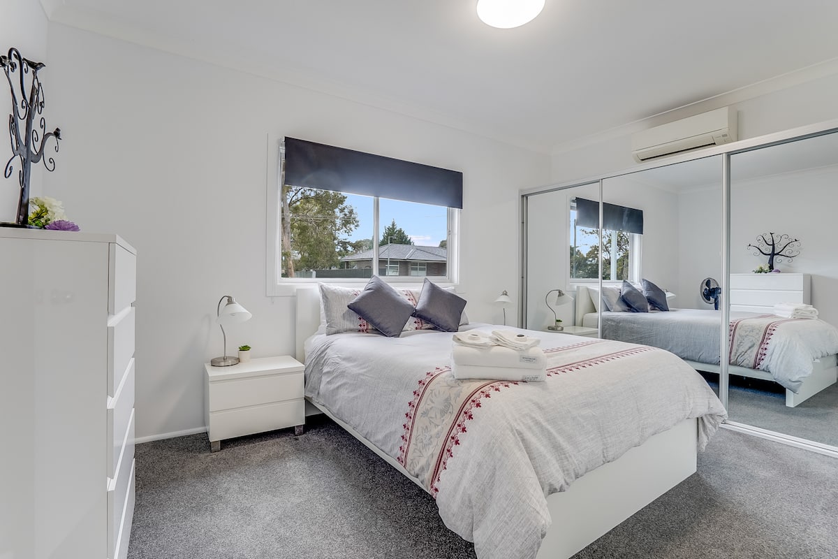 Bright and airy 3 bedroom home, close to town, photo 6