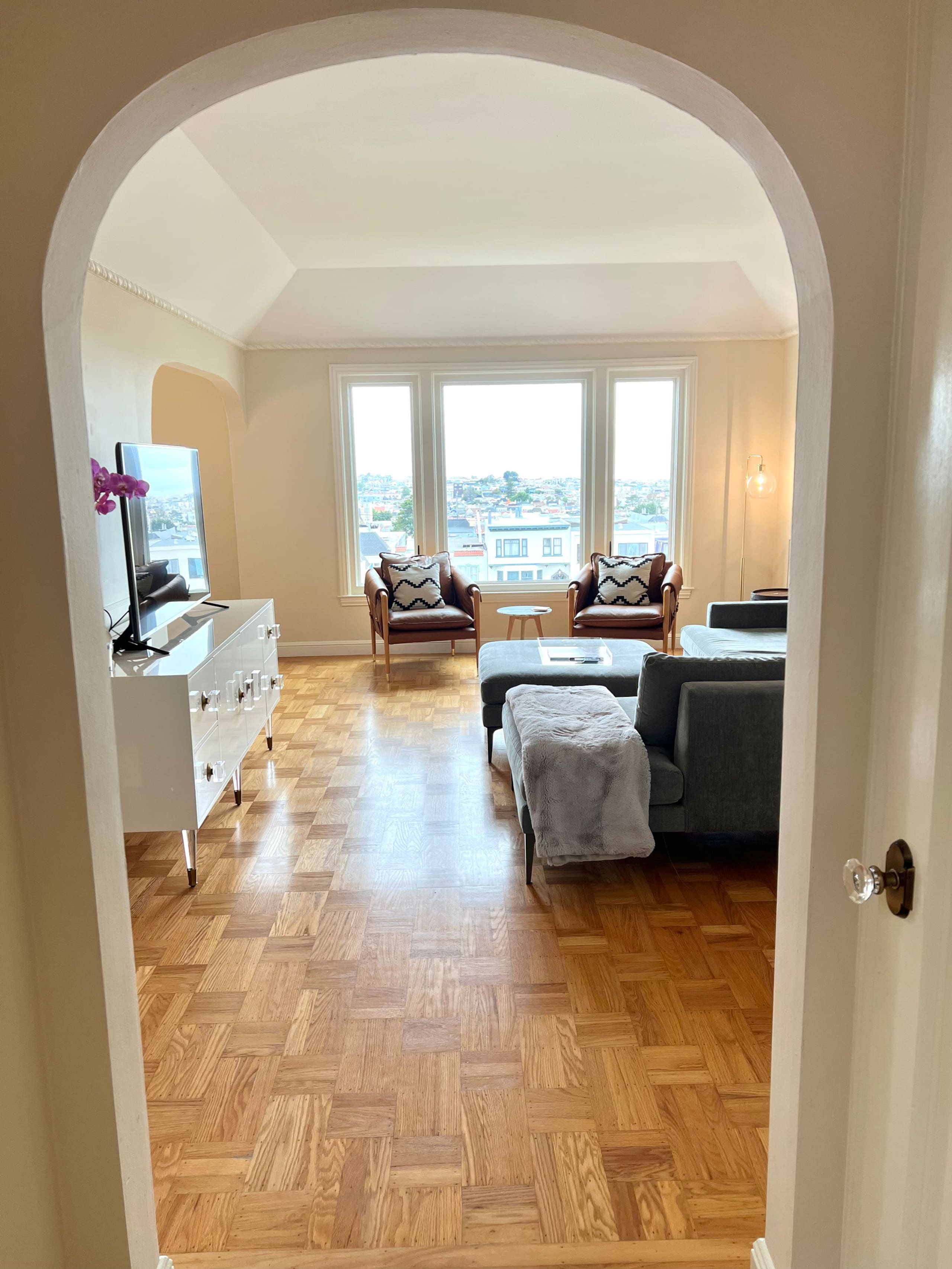 Home in San Francisco · ★5.0 · 2 bedrooms · 3 beds · 1 bath - Image 3