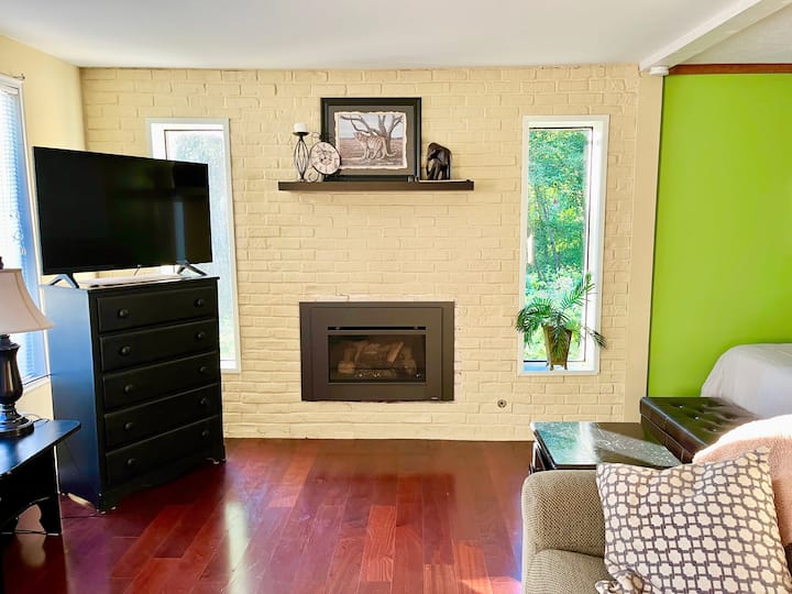 Charming Studio Cabin With Beautiful Beach Access - Langley, WA