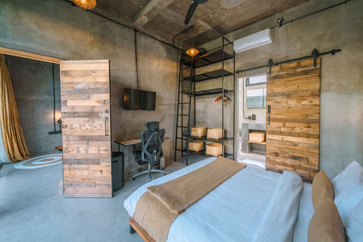 Ein Schlafzimmer mit eigenem Bad