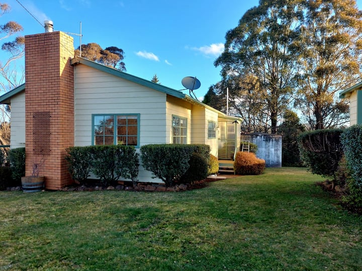 Paradise Point, Cosy Cottage with fireplace Houses for Rent in Ebor