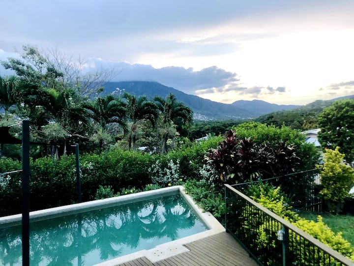 Tropical Paradise - Studio - Pool & Mountain Views