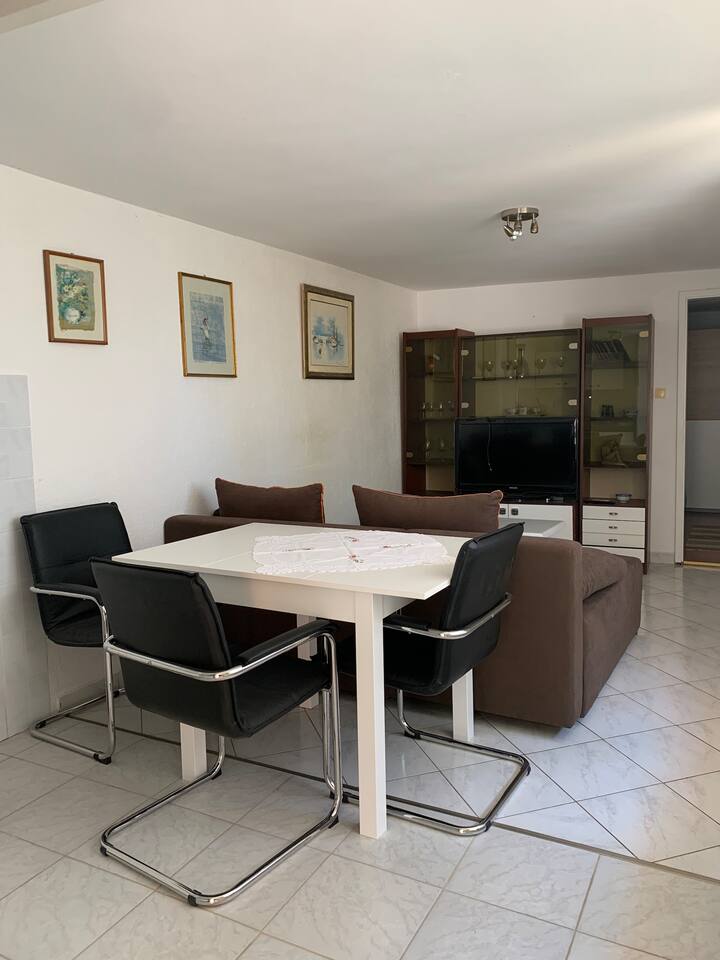 Studio Apartment Tena with Terrace and Sea View