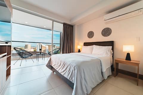 Successful Airbnb property: Modern Loft with Balcony, City View & Rooftop Pool in Juanambú