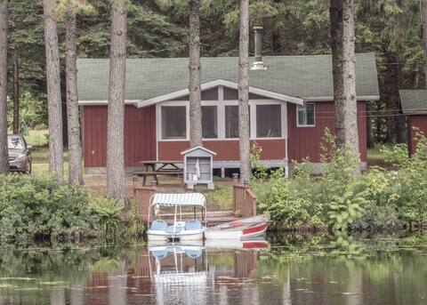 Large chalet by Lake Tavibois