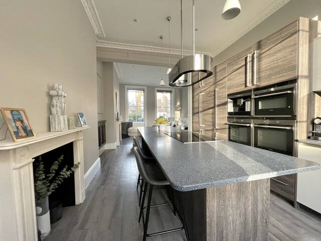 Beautiful 3-Bedroom Townhouse in Central London! gallery image 4