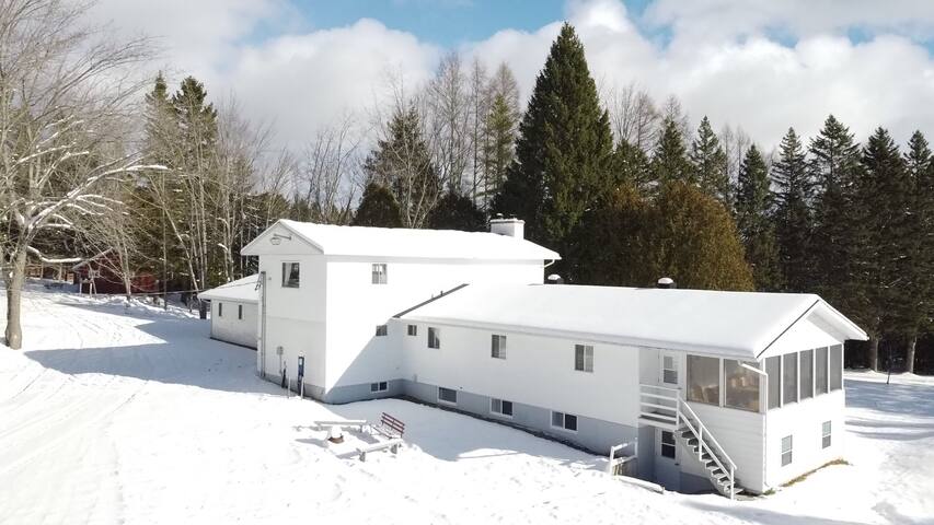 Tavibois managed Airbnb listing 1