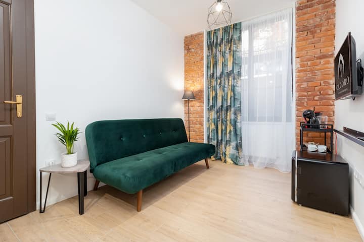 Cadoro No. 4 City Center Apartment - Oradea