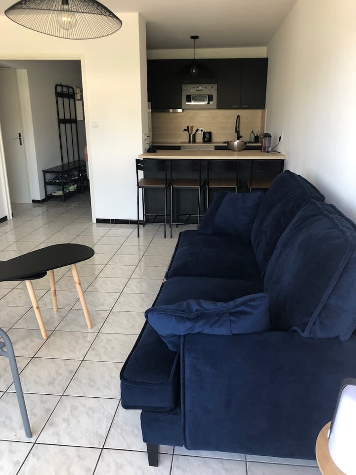 2 Chambres, Tout à Pied Prox. Plage & Centre Ville - Le Lavandou