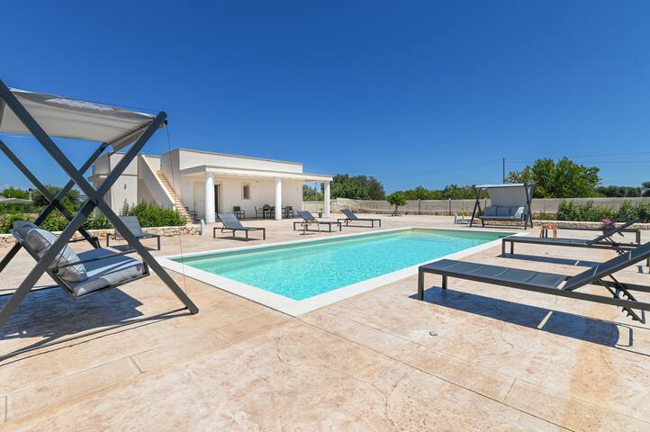 Villa Gioena-piscina privata – 4 camere – 2 bagni