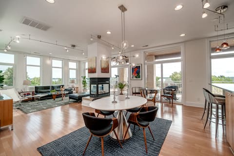 The River House- a Luxurious Artist Loft.