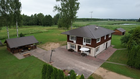 Spacious house for large events