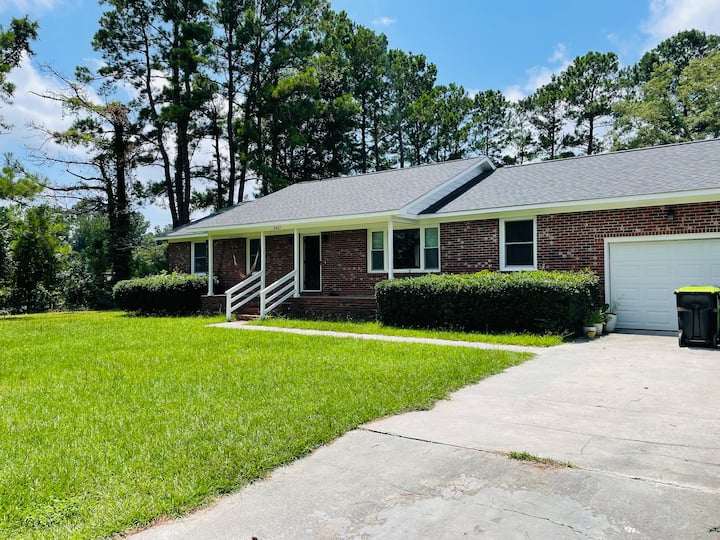 Spacious 3 BDR on 1.5 acres, near ILM Airport Houses for Rent in