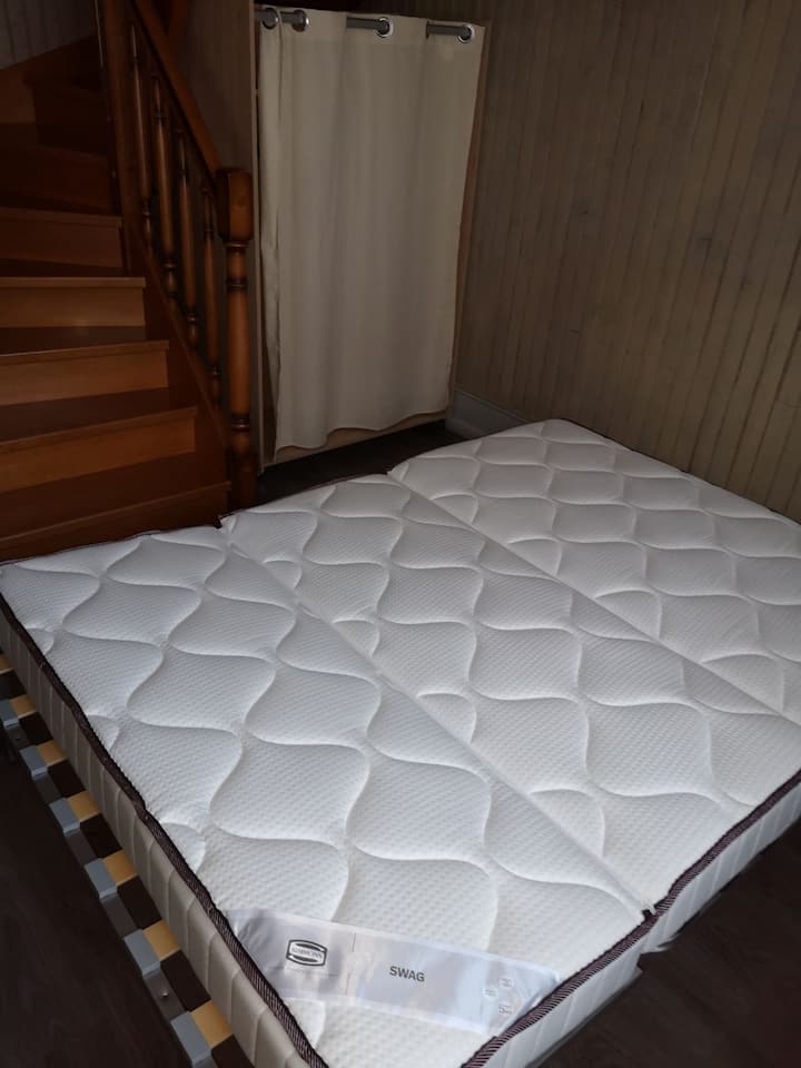 Recámara 3: BZ desplegado (colchón Simmons 15 cm).