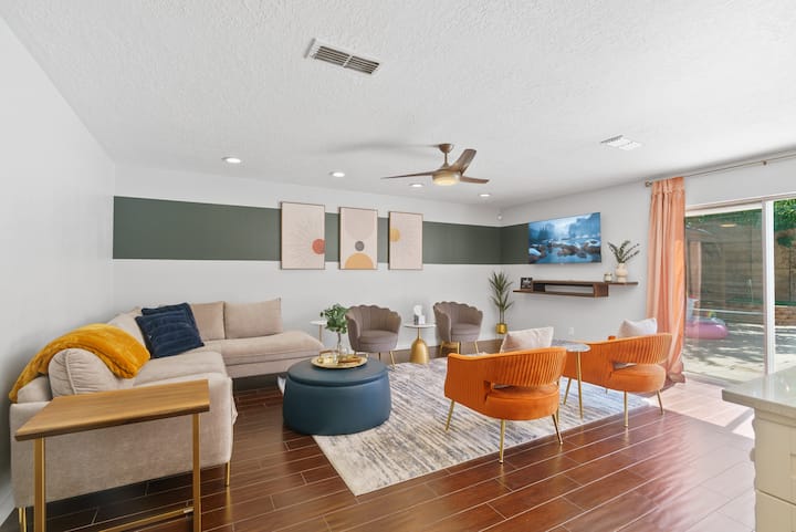 Mid Mod Retreat-5 Bedrooms/pool/hot Tub/game Room - Albuquerque, NM
