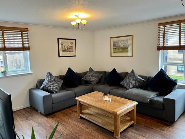 Refurb 3 bed flat in Roseburn