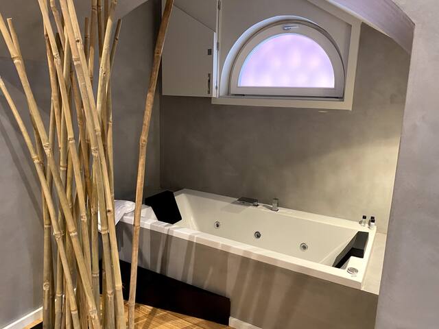 Zen Deluxe Apartment gallery image 4