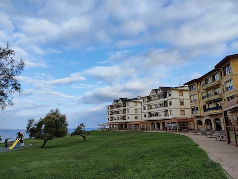 Wonderful seaside location with a garage