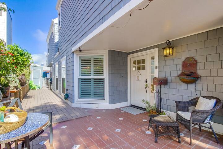 Coastal Jetty Getaway! AC, Bikes and more! gallery image 5