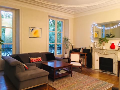 Popular Airbnb listing: Historic Center of Rennes in Cleunay Arsenal Redon
