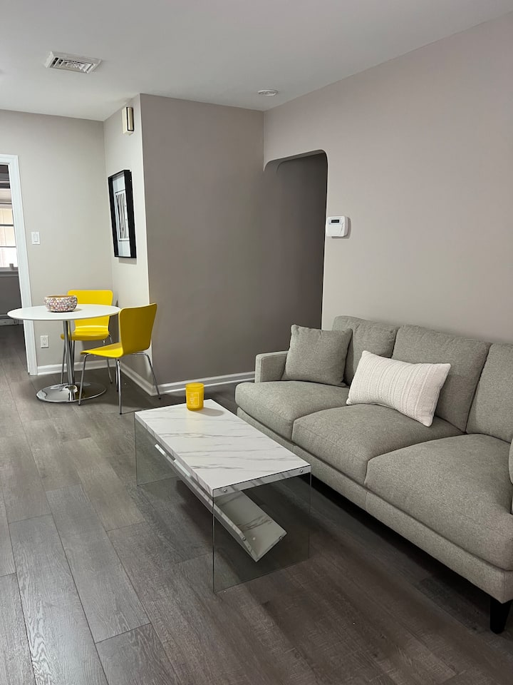 Cool beach cottage fabulous location Houses for Rent in Margate