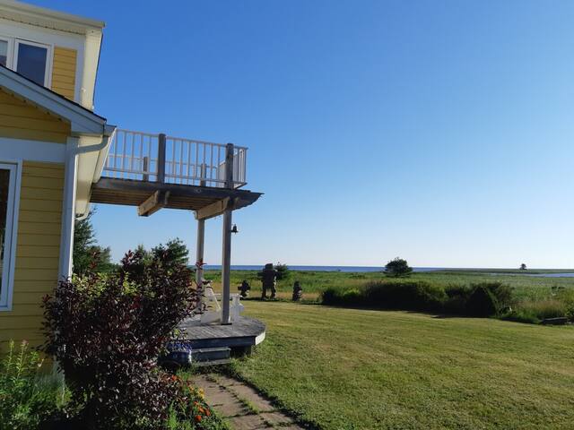 Beautiful Seaside Villa, 30 min from Moncton ! gallery image 2